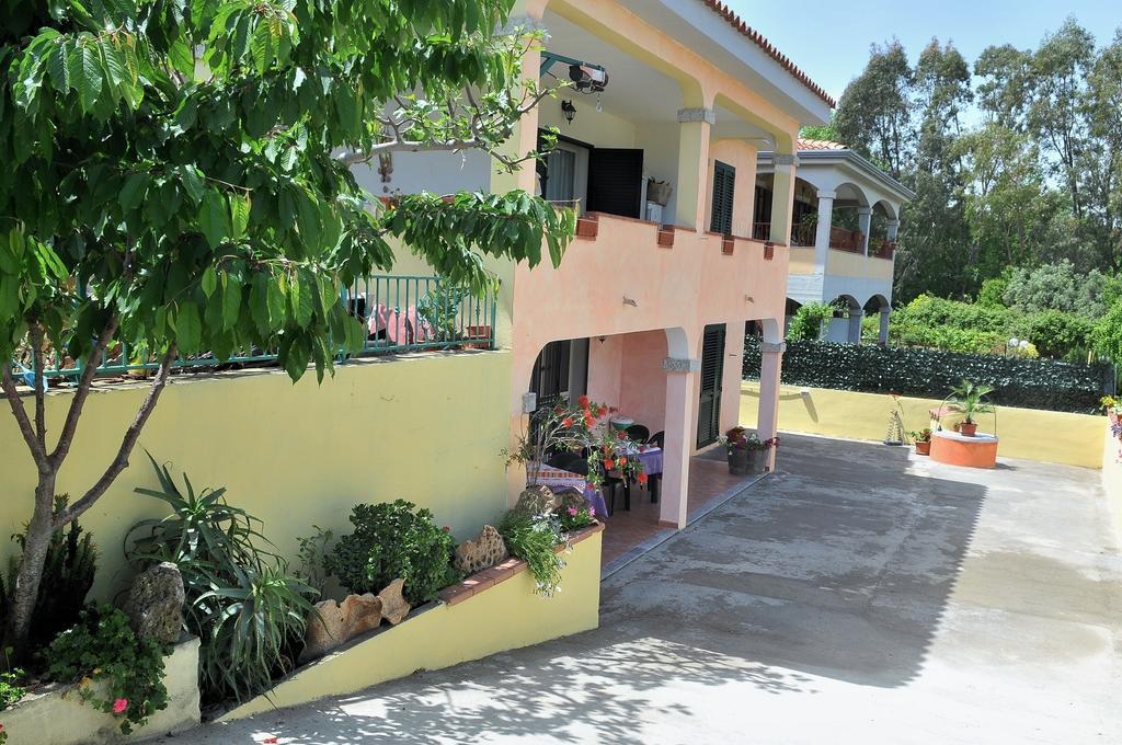 Affittacamere Da Antonella Posada  Ngoại thất bức ảnh