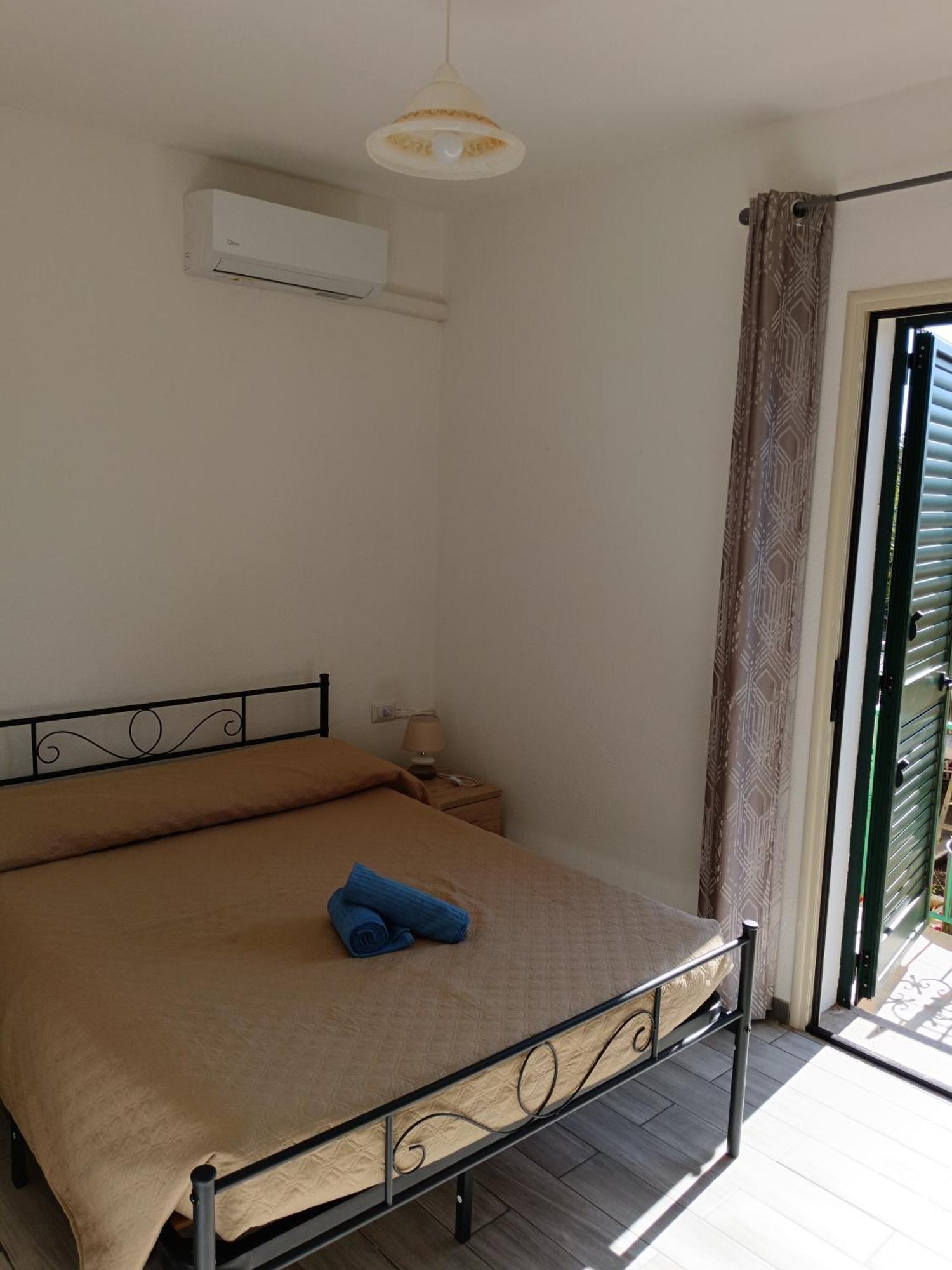 Affittacamere Da Antonella Posada  Ngoại thất bức ảnh